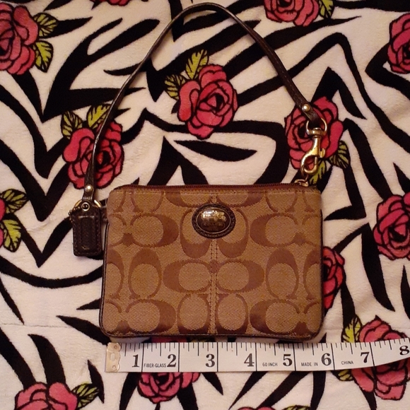 Coach Wristlet - Picture 2 of 8